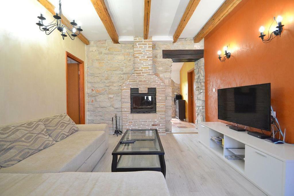 Villa Giardin Novigrad  Exterior photo